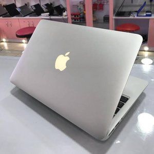 APPLE MACBOOK AIR --- INTEL CORE i5 128GB SSD_4GB RAM,
